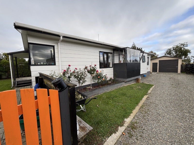 9 Rata Street, Tokomaru - Carousel 1