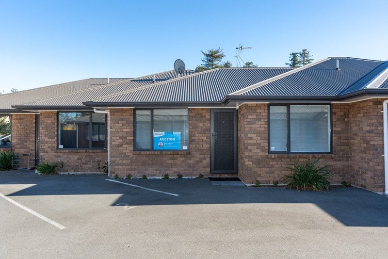2/240 Old Farm Road, Hamilton East, Hamilton - Carousel 1