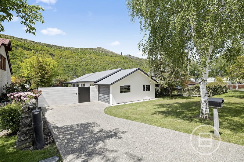 81 Devon Street, Arrowtown, Arrowtown - Carousel 2