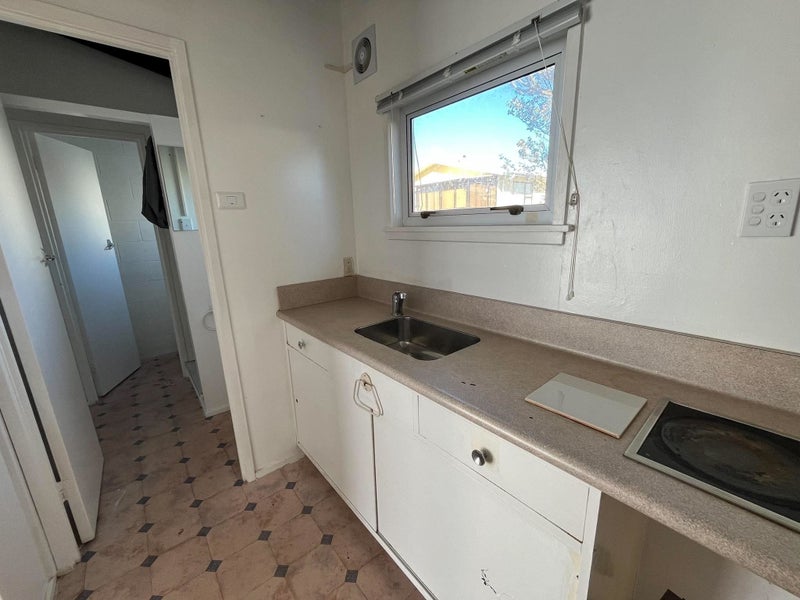 1 Surrey Road, Springvale, Whanganui - Carousel 2