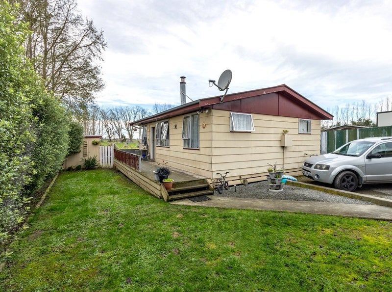 24 Neal Street, Temuka, Temuka - Carousel 1