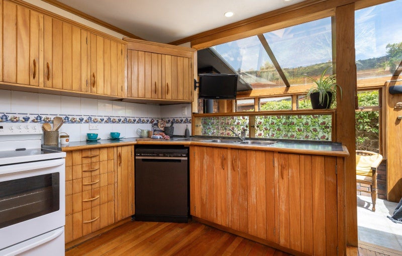 8 Brook Terrace, The Brook, Nelson - Carousel 2