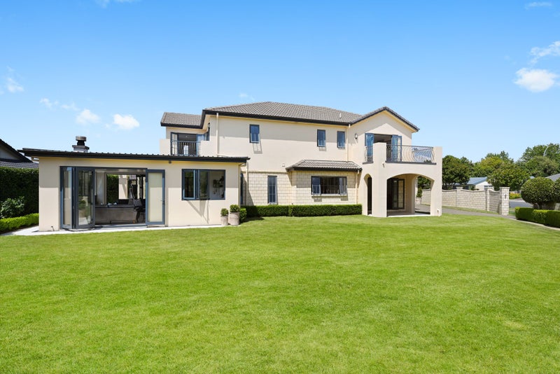 27 Nielsen Gardens, Rototuna, Hamilton - Carousel 2