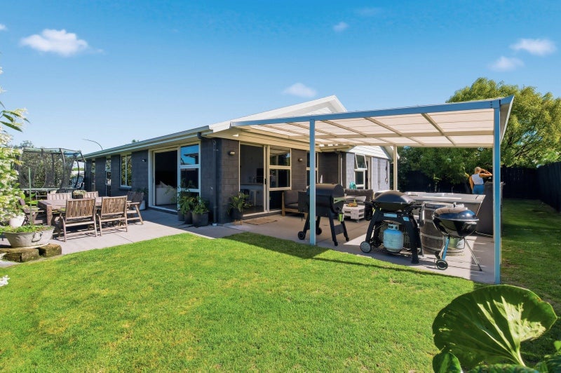 42 Butterworth Crescent, Papamoa Beach, Papamoa - Carousel 1