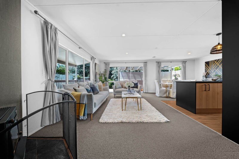 3 Regency Place, Sunnynook, Auckland - Carousel 2