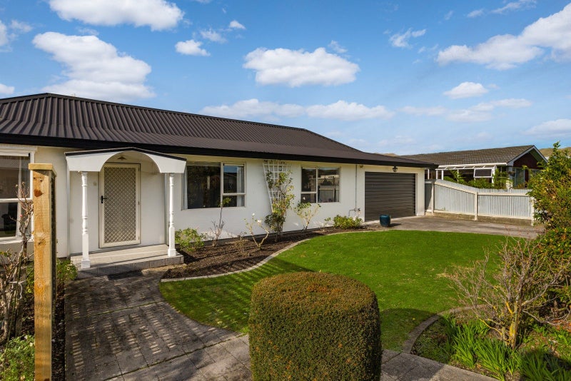 1 Karina Crescent, Redwoodtown, Blenheim - Carousel 1