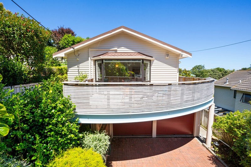 22 Tio Tio Road, Miramar, Wellington - Carousel 1