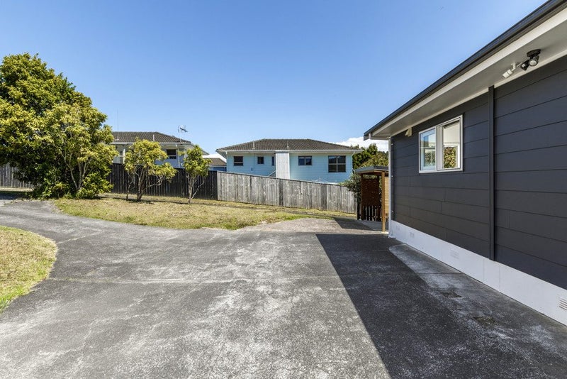 2/140 Lynn Road, Bayview, Auckland - Carousel 2