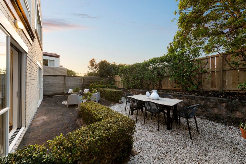 1/6 Pukerangi Crescent, Ellerslie, Auckland - Carousel 2
