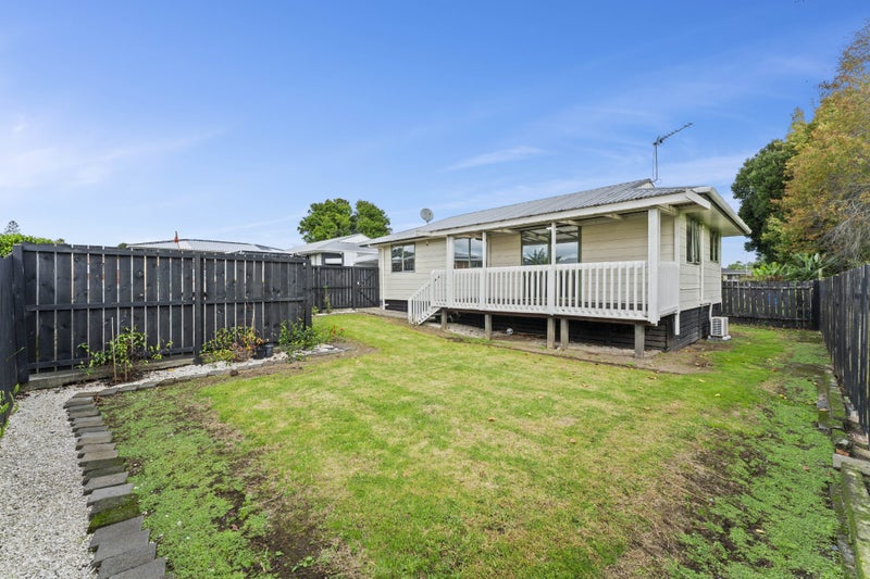 10B Cramond Drive, Mangere East, Auckland - Carousel 1