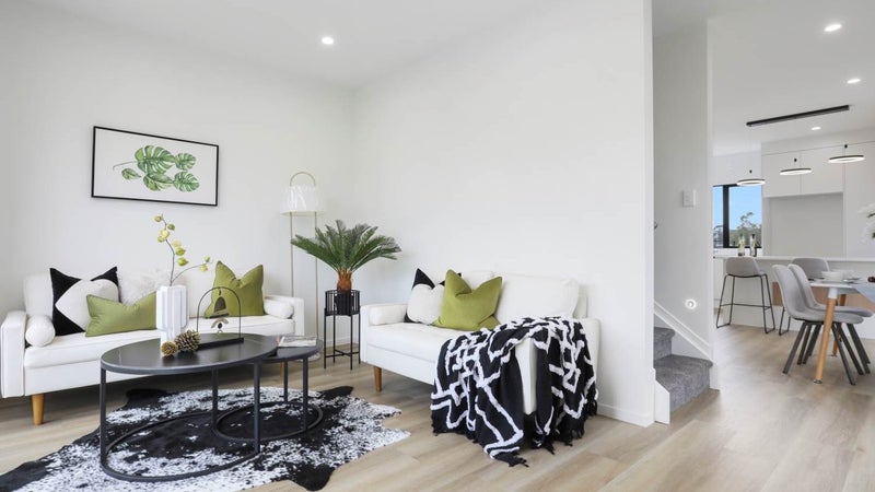 3B Mandarin Place, Half Moon Bay, Auckland - Carousel 1