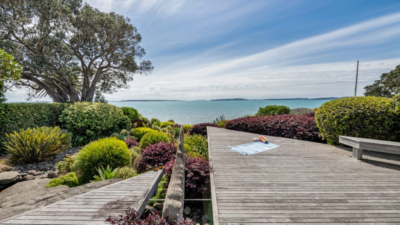 156 Second View Avenue, Beachlands, Auckland - Carousel 1
