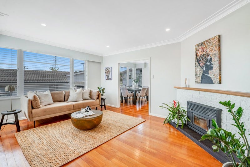 30A Tiroroa Avenue, Te Atatu South, Auckland - Carousel 2