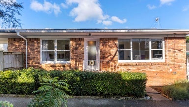 2/9 Sudan Avenue, Milford, Auckland - Carousel 1