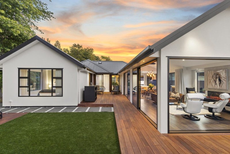 13 Oakhill Lane, Richmond, Richmond - Carousel 1
