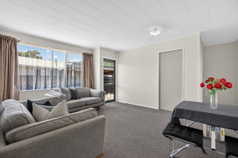 270A Wellington Road, Wainuiomata, Lower Hutt - Carousel 2