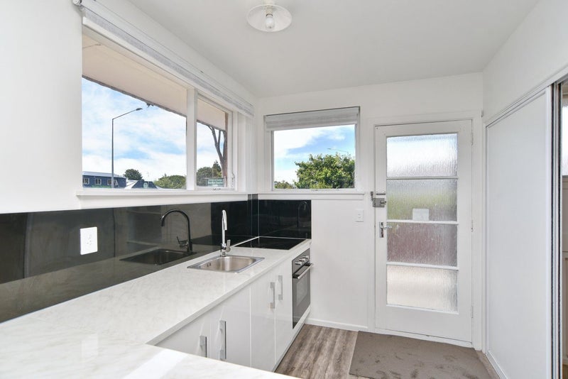 1/430 Ferry Road, Woolston, Christchurch - Carousel 2