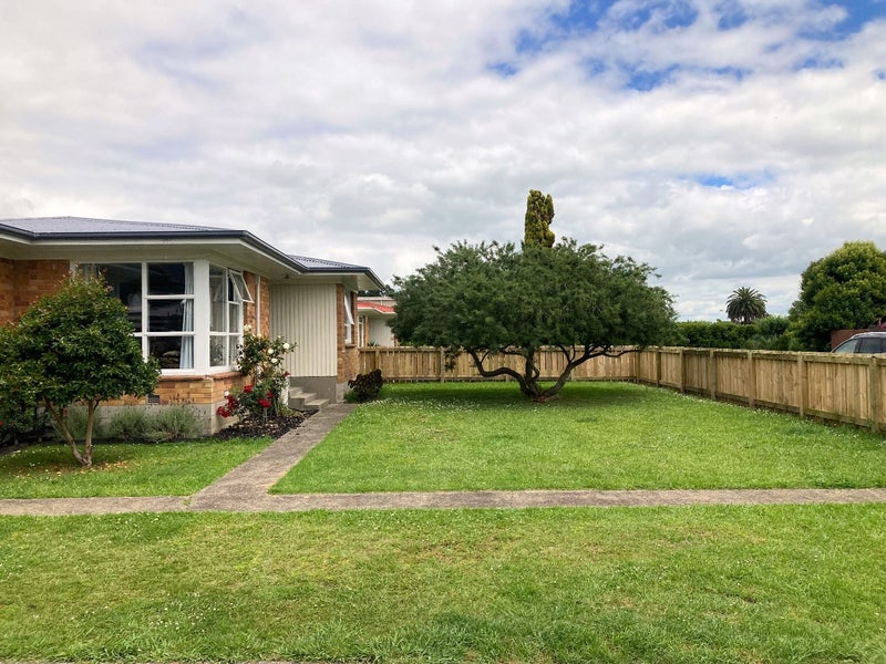 20 Lee Avenue, Paeroa, Paeroa - Carousel 1