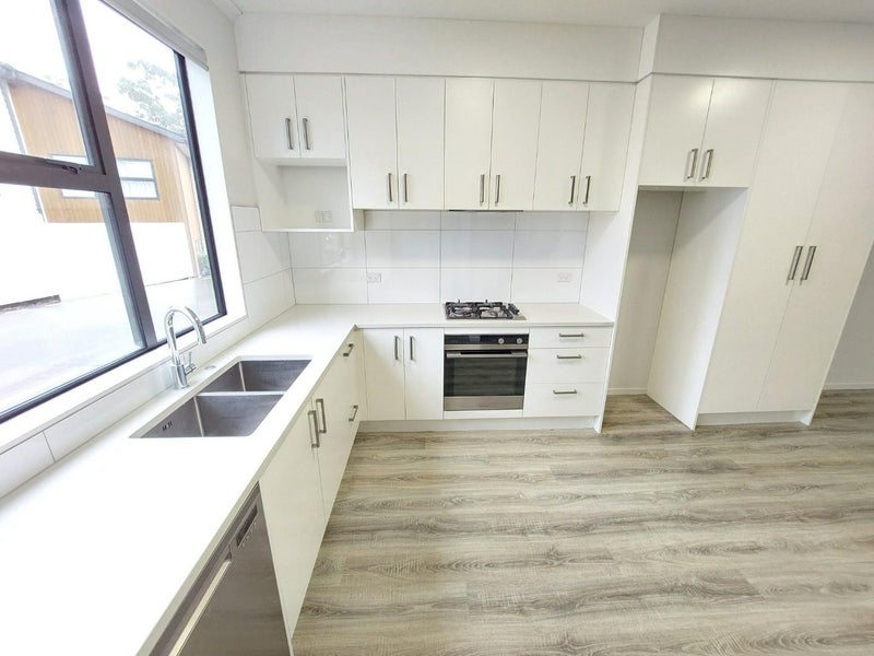 21 Ti Kouka Lane, Sandringham, Auckland - Carousel 2