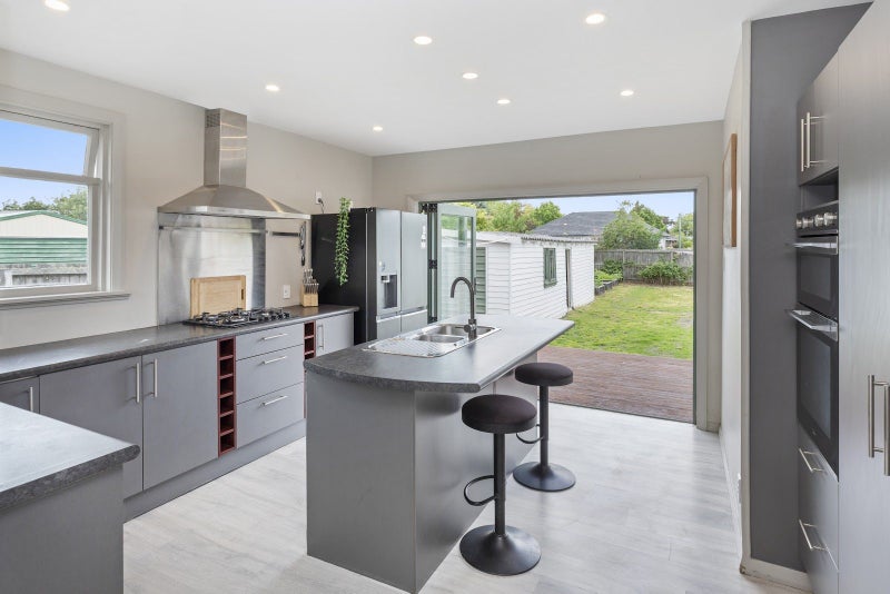 4 Bellbrook Crescent, Shirley, Christchurch - Carousel 2