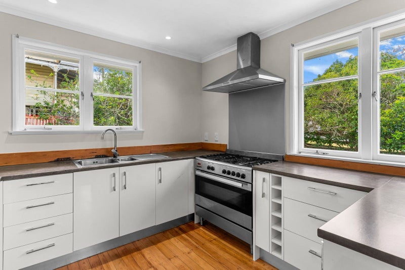 6 Cranley Street, Dargaville - Carousel 2