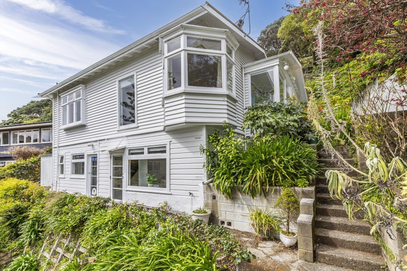 28 Beacon Hill Road, Strathmore Park, Wellington - Carousel 1