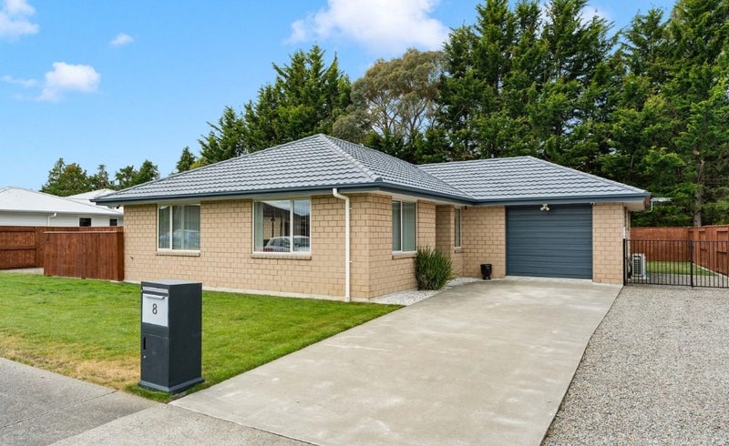 8 Maple Grove, Solway, Masterton - Carousel 1