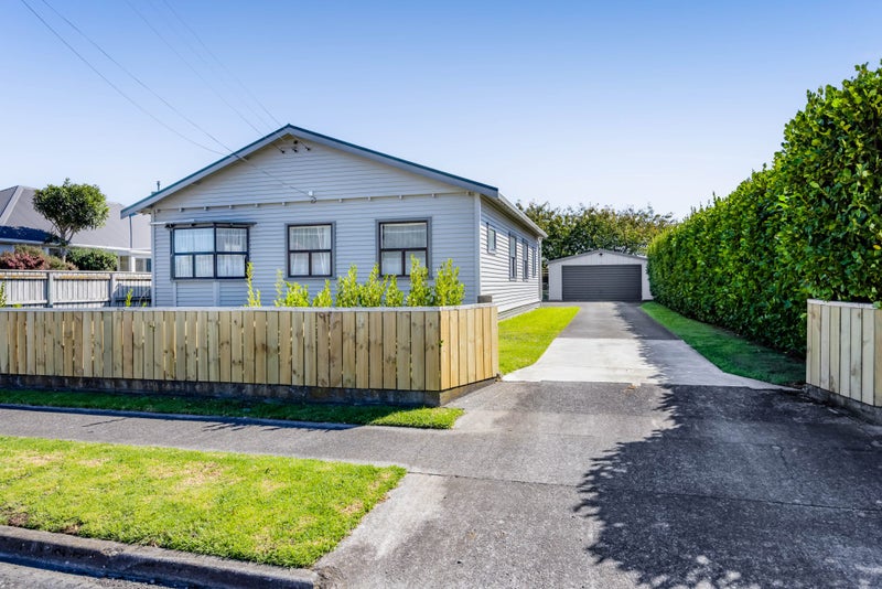 25 Collins Street, Hawera - Carousel 1