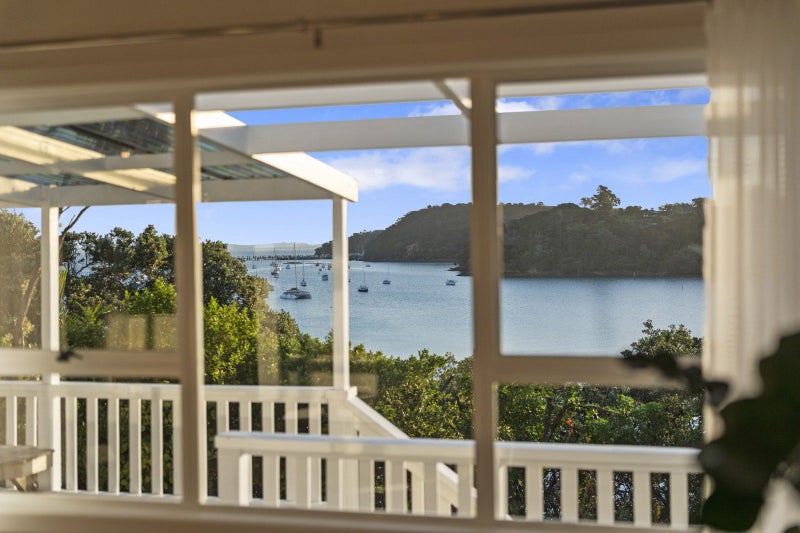 40 Shelly Beach Road, Surfdale, Waiheke Island - Carousel 2