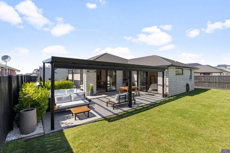 34 Pinehurst Crescent, Morrinsville, Morrinsville - Carousel 1