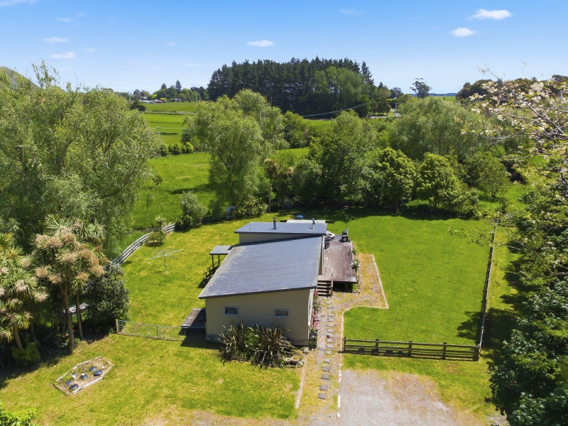 45B South Manakau Road, Manakau, Otaki - Carousel 50