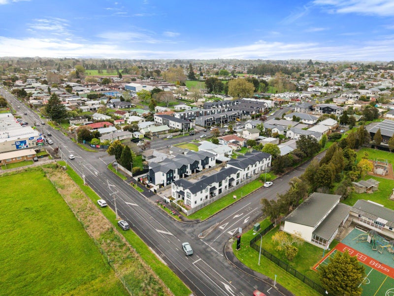 2/135 Silverdale Road, Silverdale, Hamilton - Carousel 19