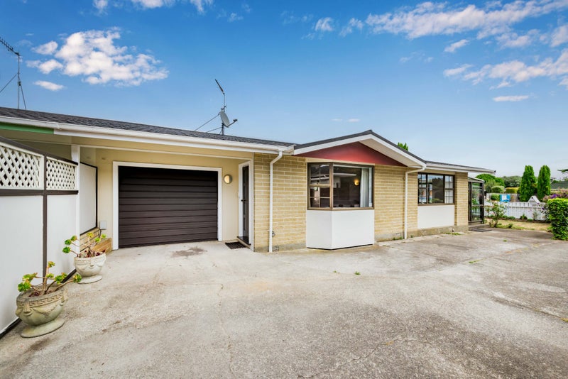 2/100 HILLCREST Road, RAUMATI BEACH, PARAPARAUMU - Carousel 21