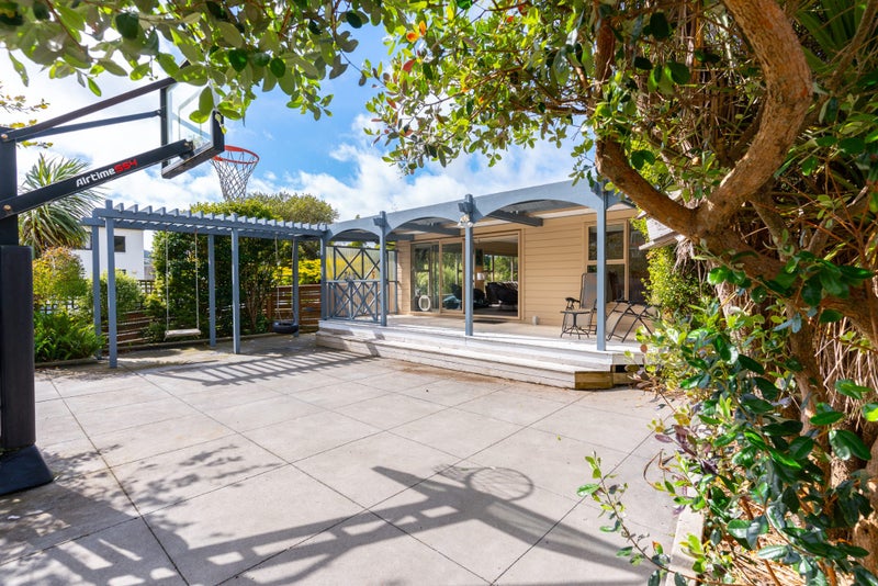 110A Main Road, Tawa, Wellington - Carousel 1