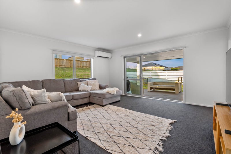 76 Stace Hopper Drive, One Tree Point - Carousel 25