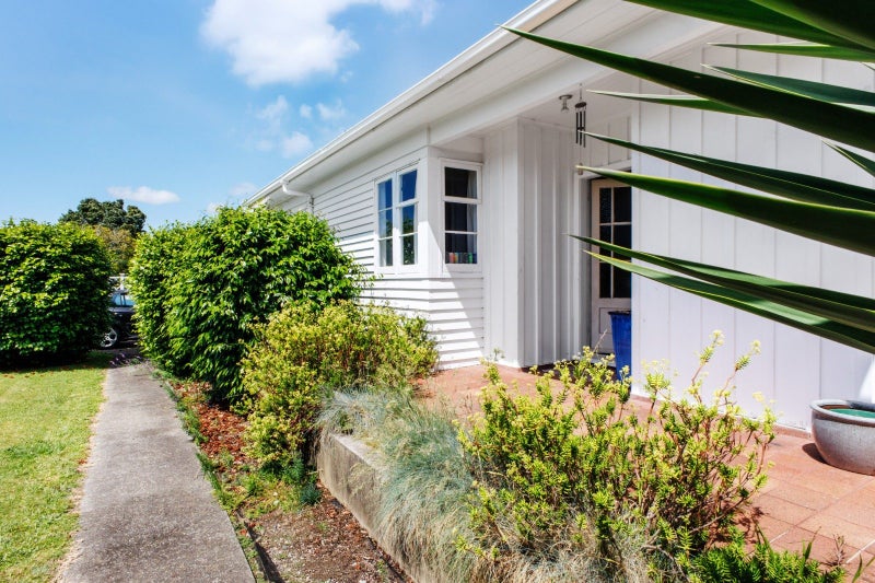 2 Soutars Avenue, Whakatane, Whakatane - Carousel 1