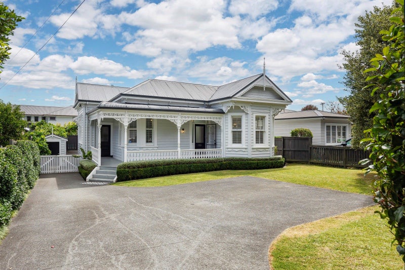 10 Asquith Avenue, Mount Albert, Auckland - Carousel 2