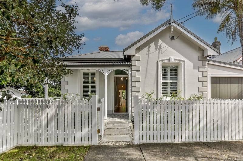 37 Commercial Road, Grey Lynn, Auckland - Carousel 1