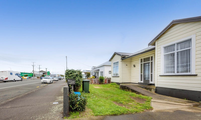 79 Victoria Street, Hawera - Carousel 28