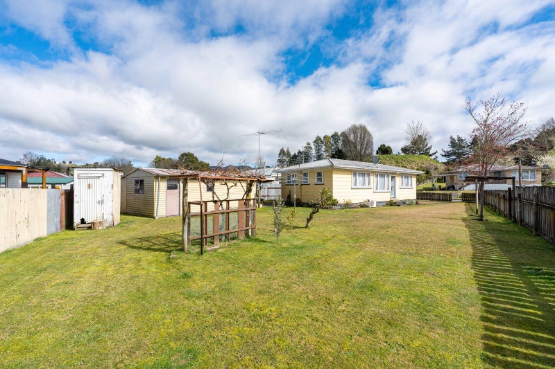 27 Bullians Avenue, Taumarunui - Carousel 1