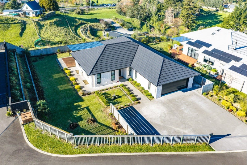 31 Atutahi Street, Hurdon, New Plymouth - Carousel 1