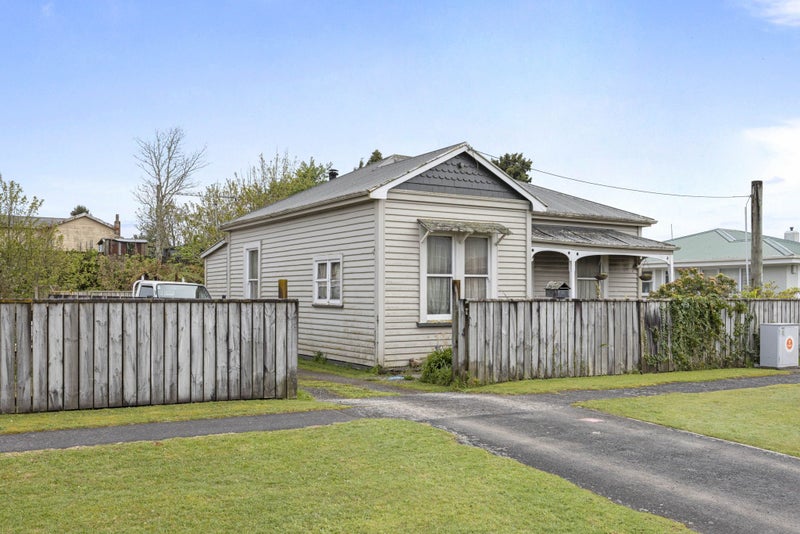 22 Seyton Street, Stratford - Carousel 1