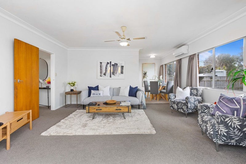 2/17 Doment Crescent, Orewa, Orewa - Carousel 1