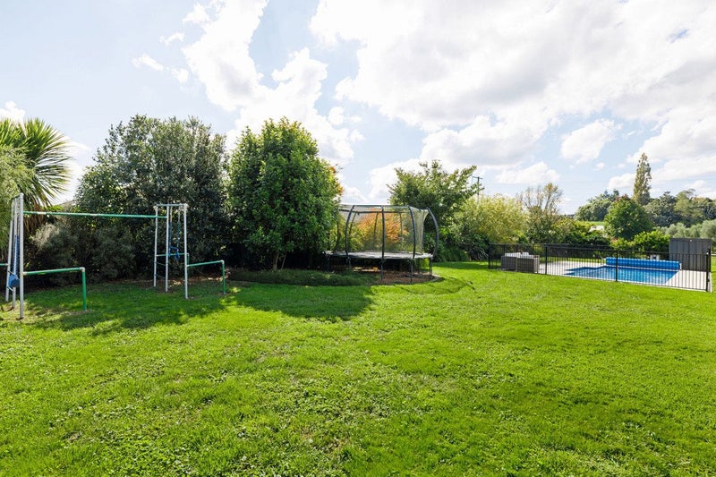 33 Riverside Lane, Karapiro - Carousel 31