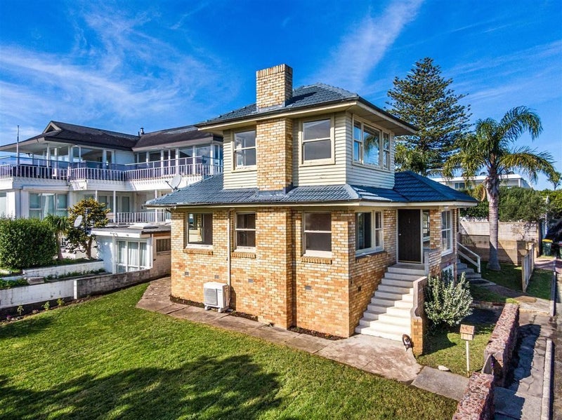 85 Stanley Point Road, Stanley Point, North Shore City, Auckland - Carousel 2