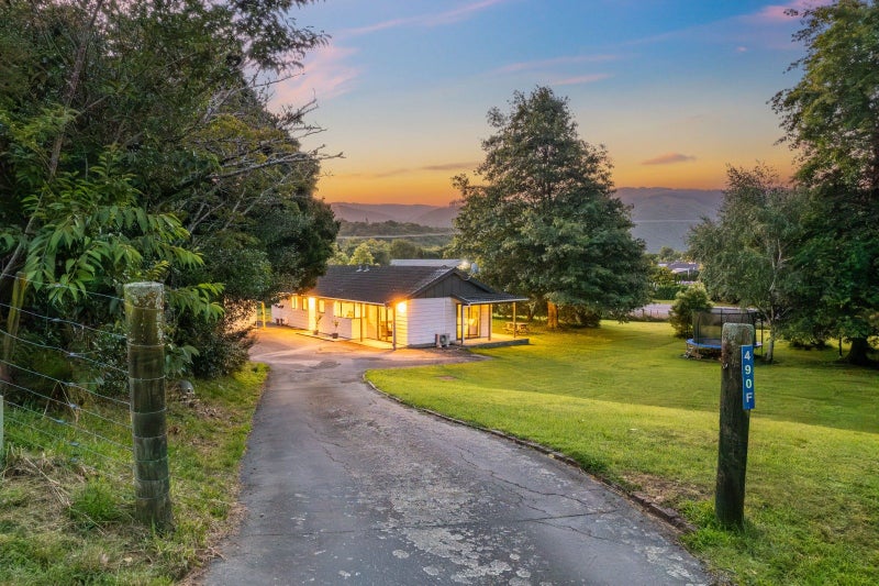 490F Main Road North, Timberlea, Upper Hutt - Carousel 1