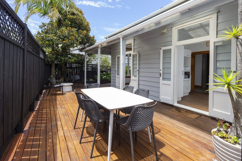 2/42 Ashby Avenue, St Heliers, Auckland - Carousel 1