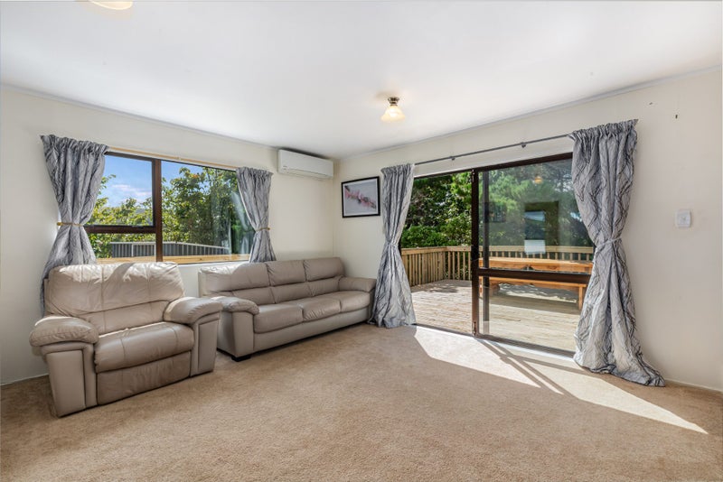 6A Mossburn Grove, Kelson, Lower Hutt - Carousel 1