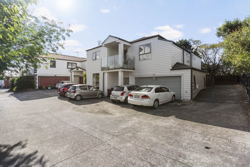 1/10 Lancing Road, Sandringham, Auckland - Carousel 1