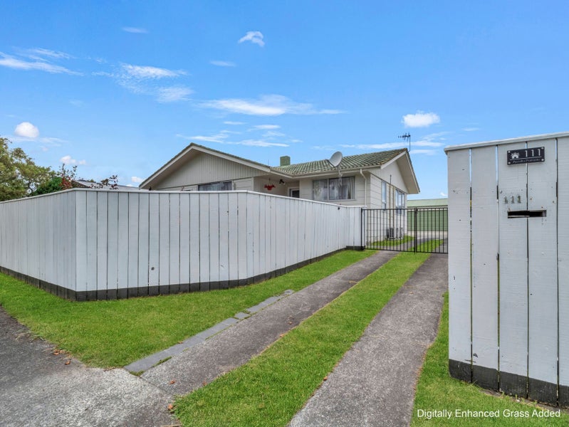 111 Apollo Parade, Milson, Palmerston North - Carousel 1